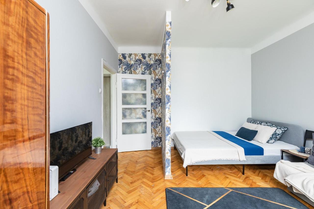 Superapart Zelazna 29 Butas